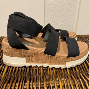Steve Madden  Bandi Wedges